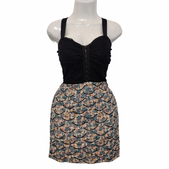 Estam - Lace Floral Mermaid Mini Dress - Picture 1 of 13